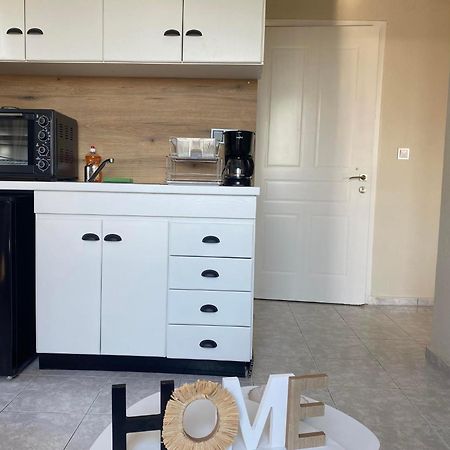 Apartamento Sun & Sea Nea Iraklia Exterior foto